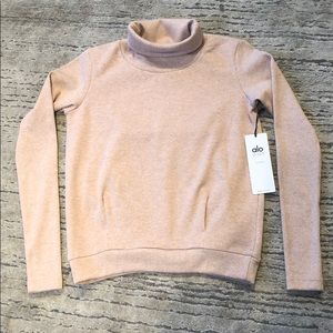 Alo yoga clarity long sleeve